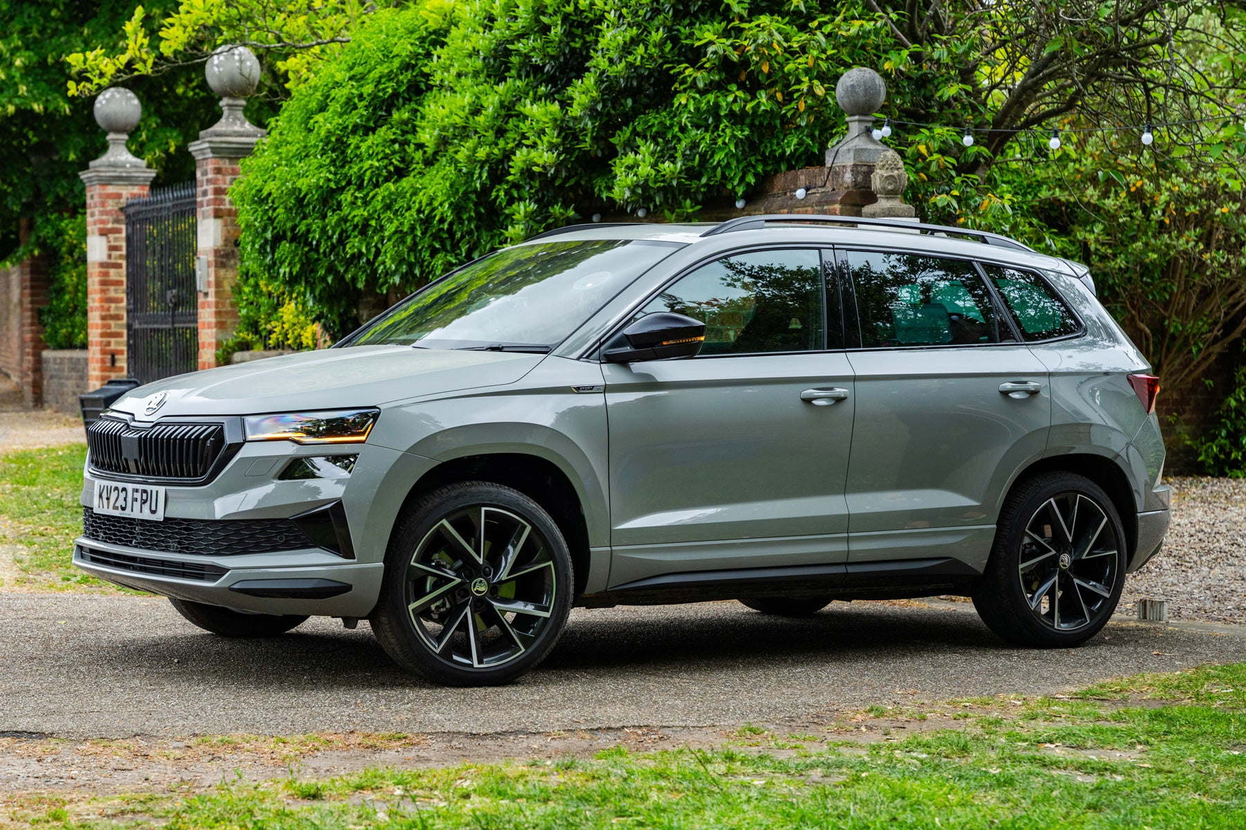 Skoda Karoq Review 2025 Price specs boot space heycar UK
